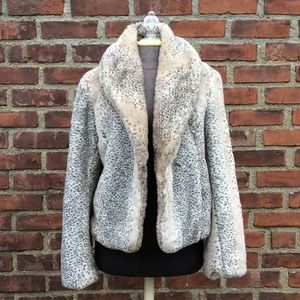 FAUX FUR JACKET..SUPER SOFT & WARM SZ M